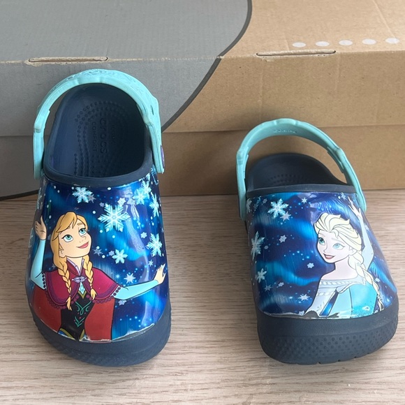 CROCS Disney Frozen Toddler Sandal- SZ 10 C - Picture 13 of 13